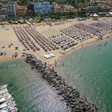 Hotel Sabbie D'Oro Giardini-Naxos Exterior foto