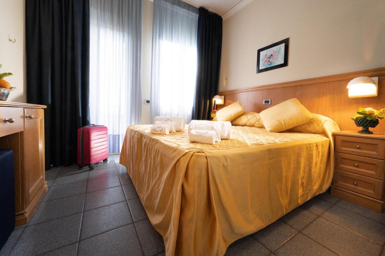 Hotel Sabbie D'Oro Giardini-Naxos Exterior foto
