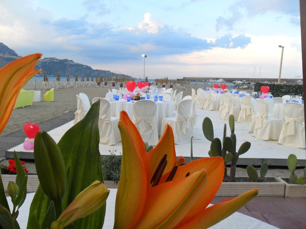 Hotel Sabbie D'Oro Giardini-Naxos Exterior foto
